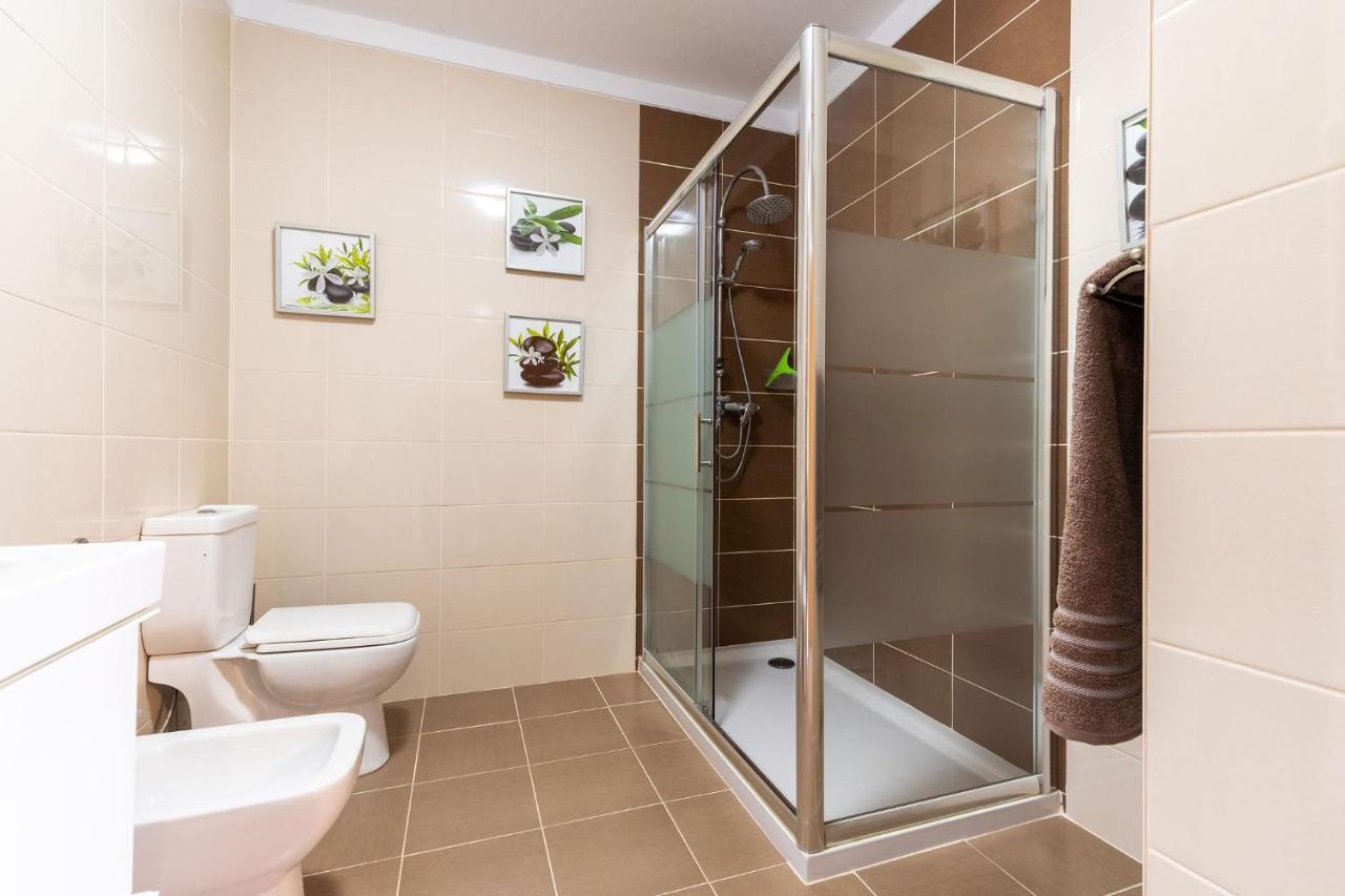 Lovely One Bedroom Apartment In Alvor Εξωτερικό φωτογραφία