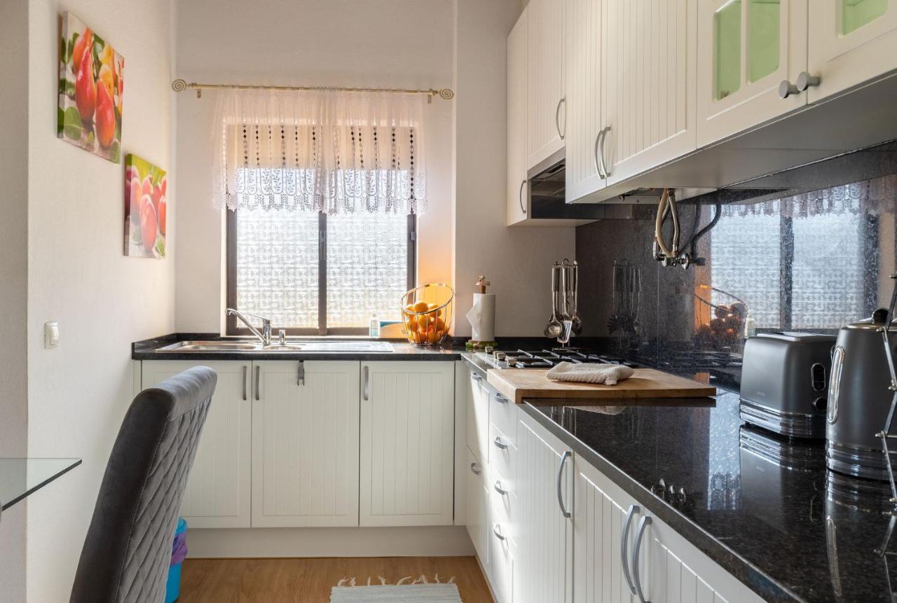 Lovely One Bedroom Apartment In Alvor Εξωτερικό φωτογραφία
